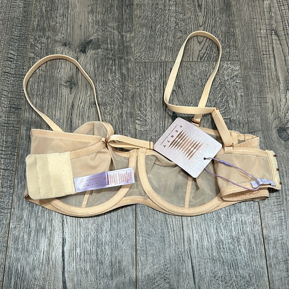 Savage X Fenty Nude Cream Mesh Bra With Removable Straps Brand New With Tags - Picture 3 of 7